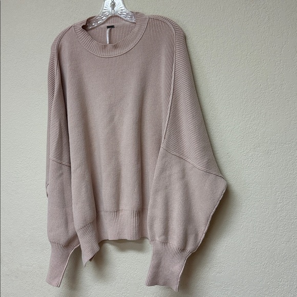 Free People Women's  east street blush pullover Sweater Size L - Picture 3 of 4